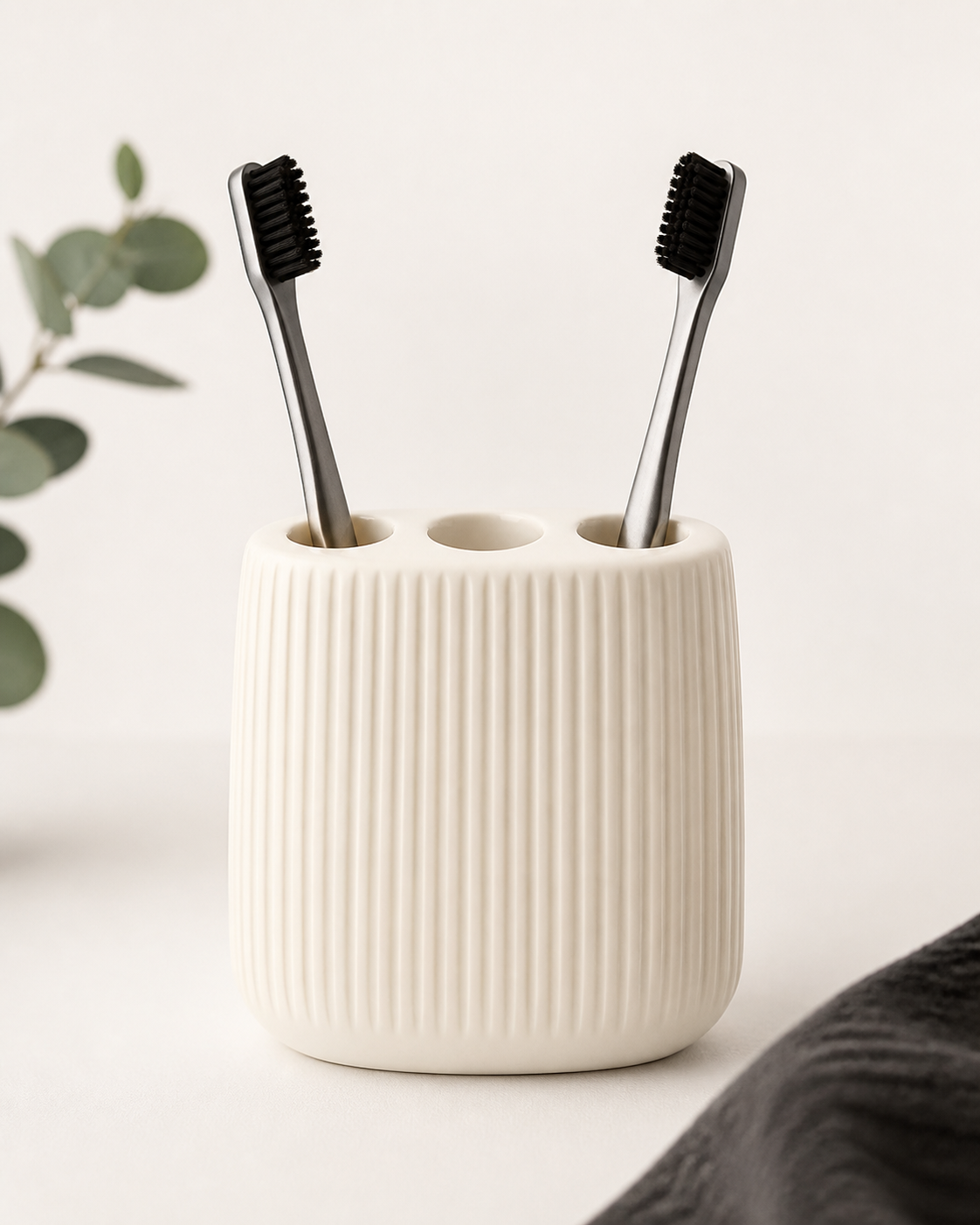 Rill Toothbrush Holder — detail view
